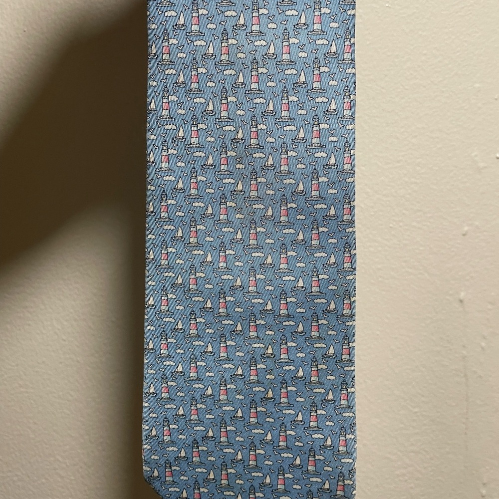 Vineyard Vines nautical tie